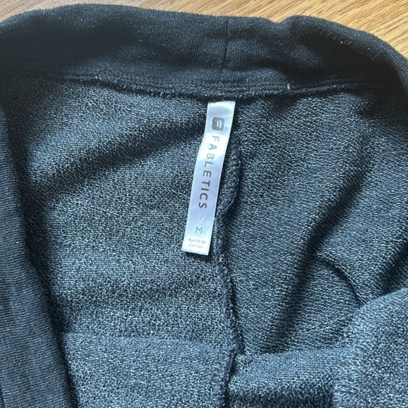 Fabletics Booty Shorts - size M/L - Picture 6 of 10